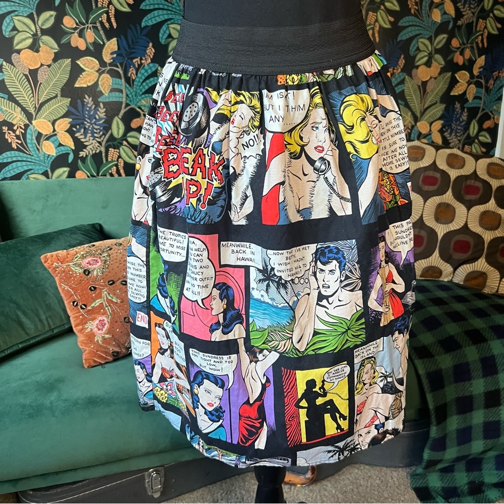 Hemet Comic Dress A-Line Adorable!!